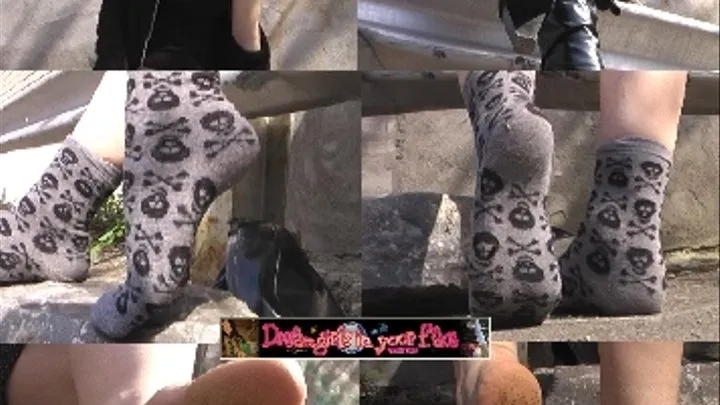 Melissa's First Foot Fetish Experience