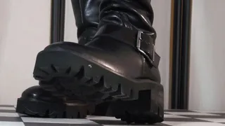 Tanja's new boots cause an early end of the session - Cam 2