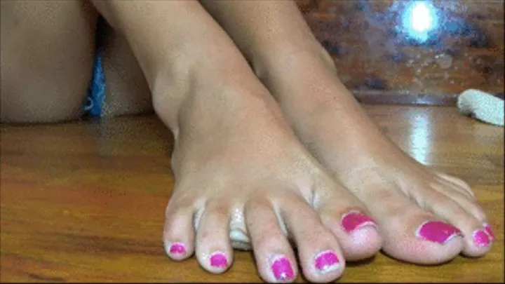 Goddess Brandon Clips her long purple toenails