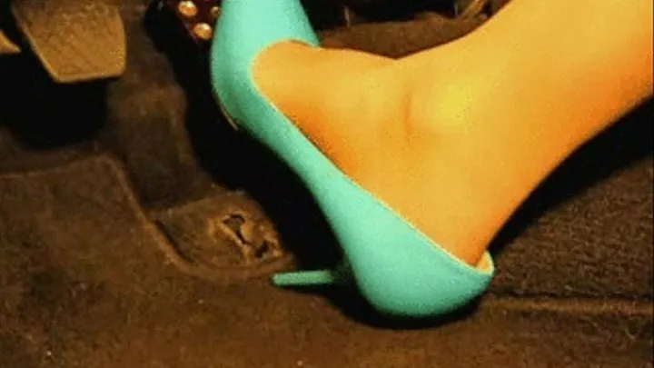 Gianna Flooring it BLUE PUMPS