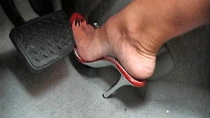 Brittney Brooks Flooring IT!!! SEXY HEELS FLOORMAT CAM