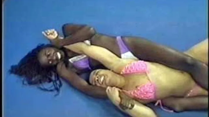 A Black Bitch Catfight Lee vs Crysta Part 02