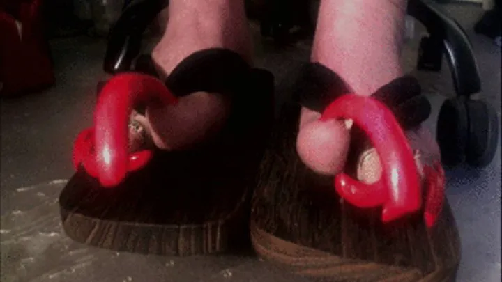 08.24.2015 Arinda Toenails: Tapping In My Geta Sandals