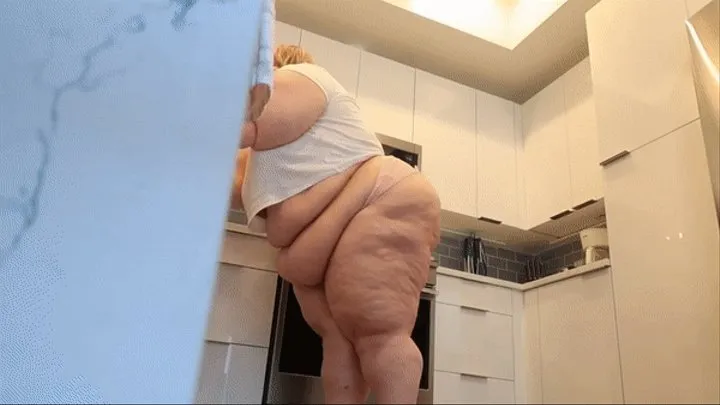 POV: Fat Giantess Chases You