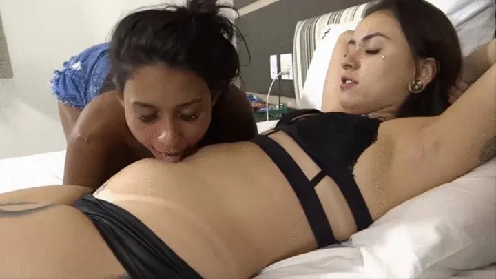 FOR LICK MY PUSSY YOU NEED FIRST LICK MY ARMPITS ND THEN MY NAVEL LESBIAN FANTASY