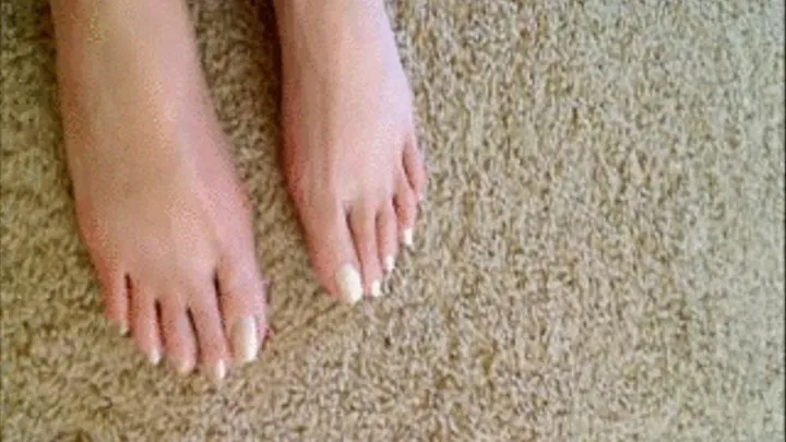 White Toe Nails On the Carpet Mast Inst