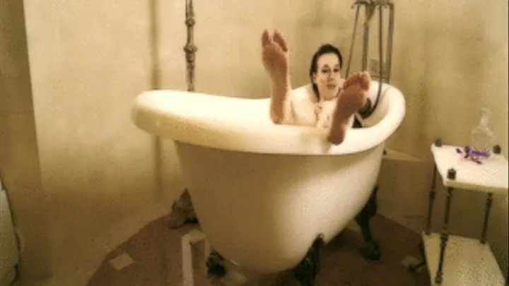 Worship Weronika Feet In Bathtub