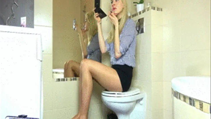 Olga - Make-up While Sitting On Toilet