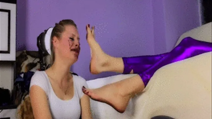 Crazy Twins Licks Dirty Feet - Full
