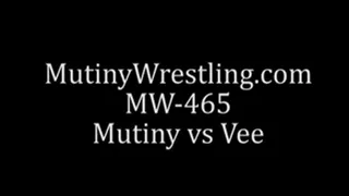 MW-465 Mutiny vs Vee CATFIGHT hairpulling wrestling SCISSORS Part 1