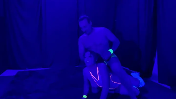 MW-1242 Lily-Kat vs Carlos sexy glow in the dark mixed wrestling match