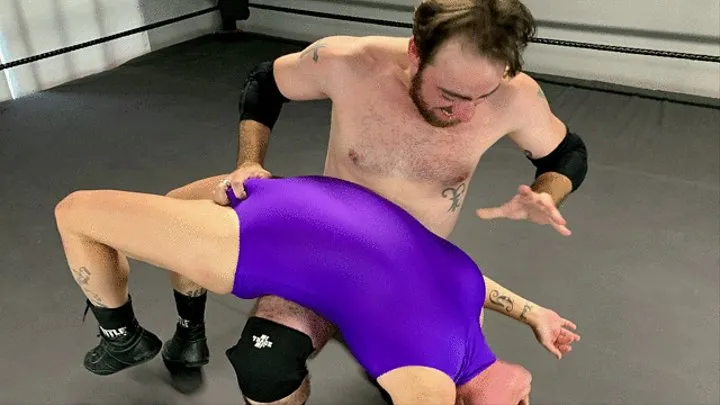 MW-1452 Kyle vs Estrella male domination pro style