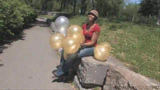 Siver and gold balloons (MOV )