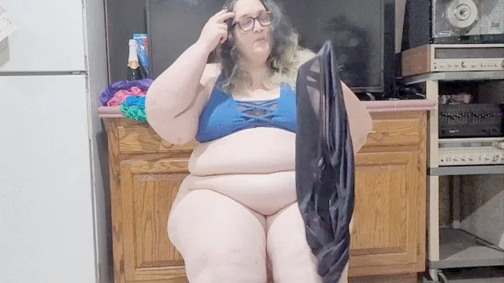 SSBBW Modeling New Panties