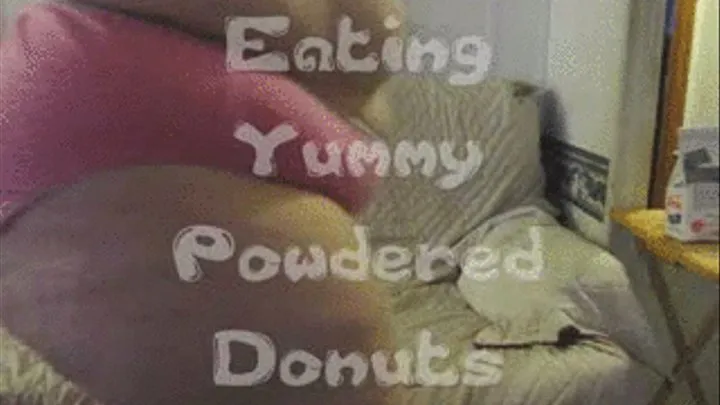 BBW Eating Powdered Donuts