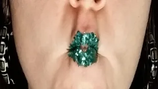 GREEN GLITTER LIPSTICK FETISH