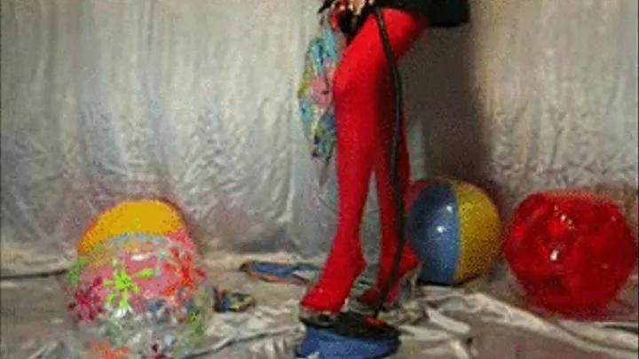 Alina inflates beachballs in Pantyhose -LQ