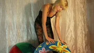 Alina: Nylon and High Heels poping beachball