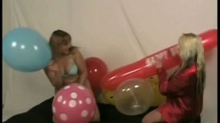 Trixxie & Cindy's balloon fun