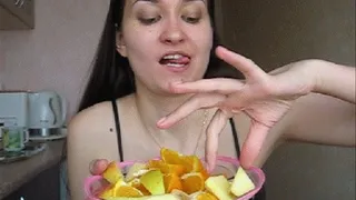 SWALLOW WHOLE FRUITS (dt)