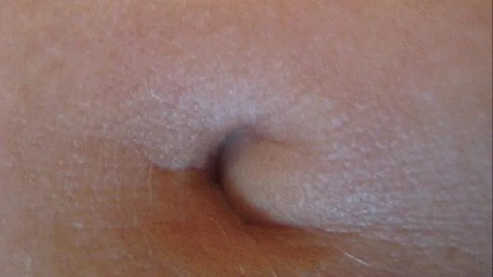 SEXY NAVEL AND THE SOUND OF A HUNGRY STOMACH (A)