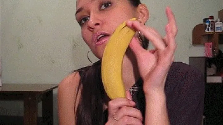 TO CHEW THE BANANA