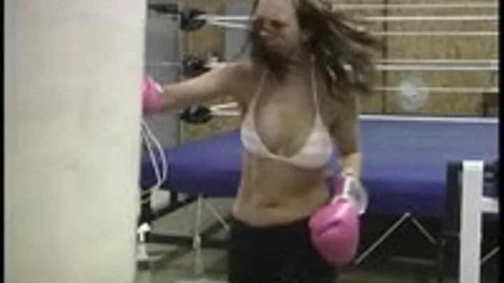 Working the Heavy Bag: Strong and Sexy