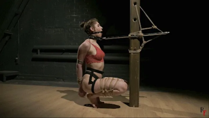 Elisara - Rope bondage and one leg upside-down suspension