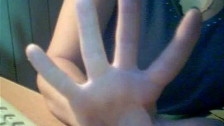 My hand //// Le mie mani