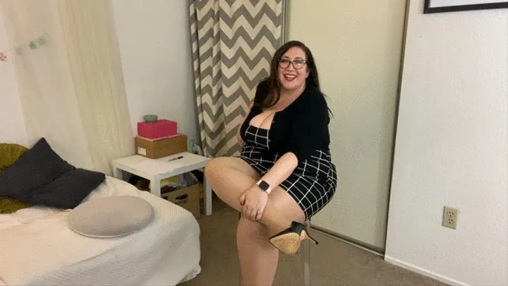 BBW Confesses Teasing Boss with Shoes 2