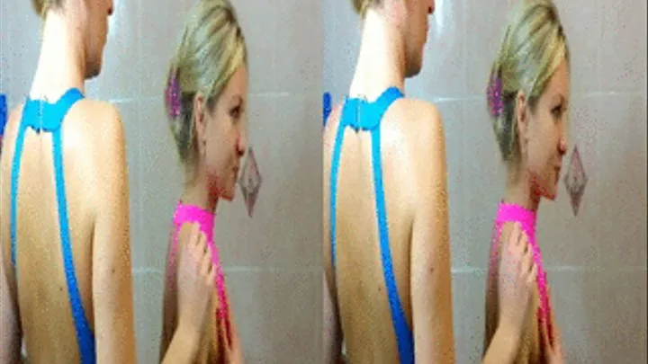 3D - 2 blondes in swimsuits playing in bathtube