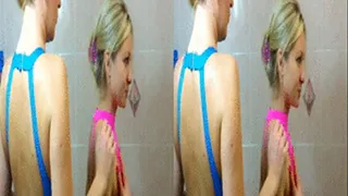 3D - 2 blondes in swimsuits playing in bathtube