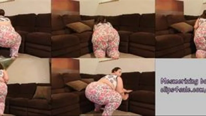 Mesmerizing booty jiggles in flower pants