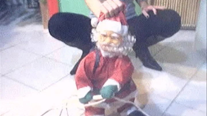 miss wagon trampling and humiliation santa clause - calpesto per bene quello stronzo di babbo natale come se fossi tu