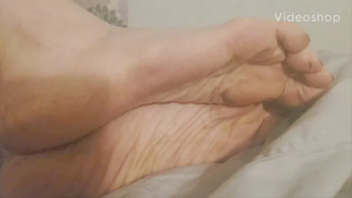 Exposing my dirty soles