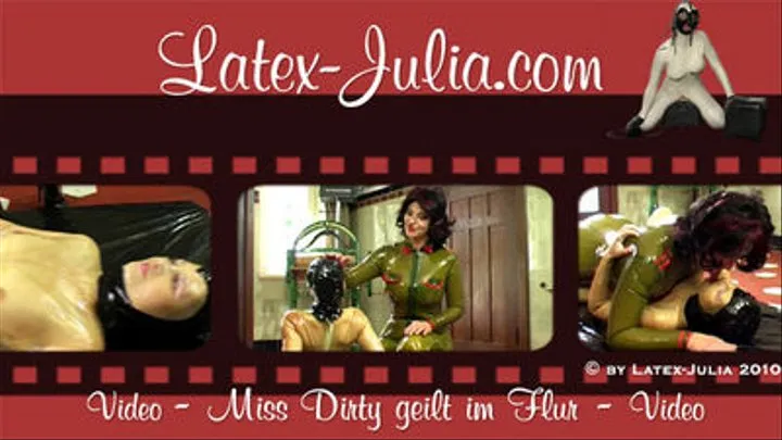 Latex-Julia met Miss Dirty