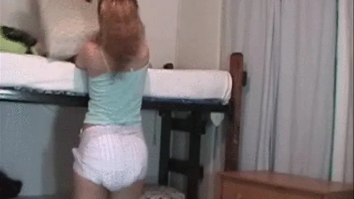 Terry & Tabitha: Bunk Bed Pillow Fight