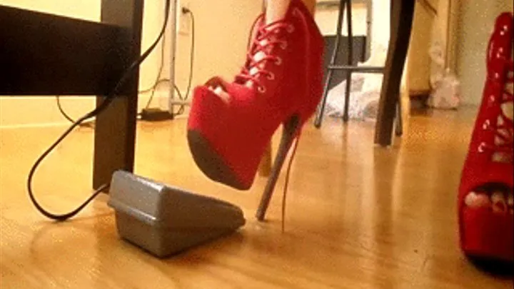 Loose Laces RED High Heel Sew Pedal PUMPING