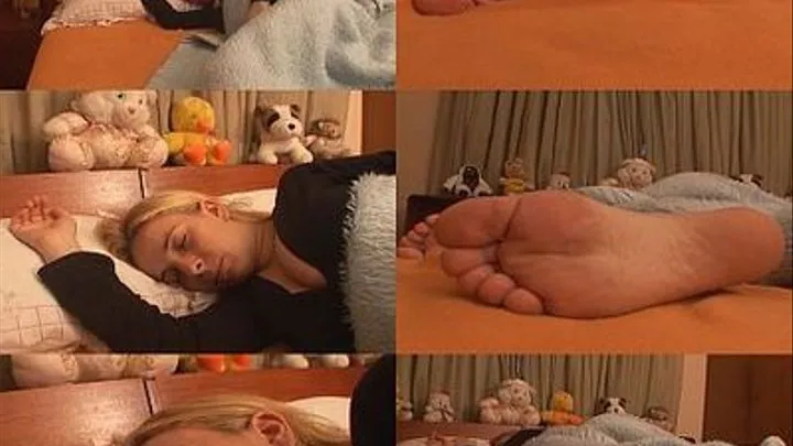 REST & SUCK TOES - VOL # 45 - top girl GABY - CLIP 01 - excluisve MF