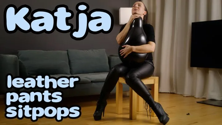 1496 Leather pants sitpops