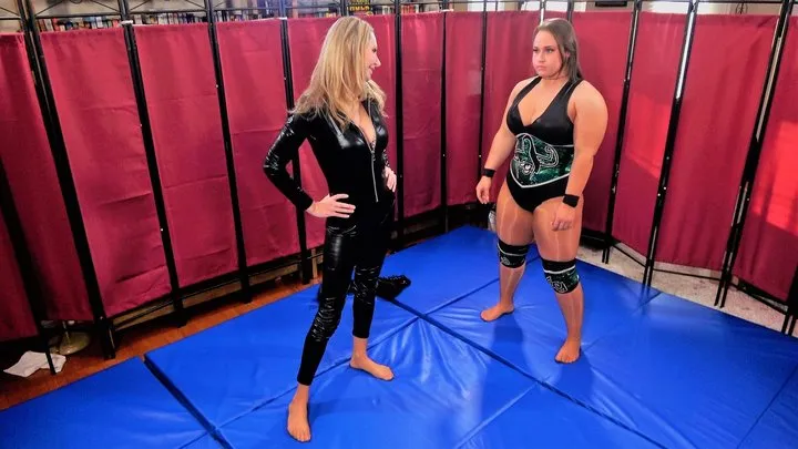 "Jordynne Grace Mesmerized" - Jordynne put under Savannah Costello's mind control