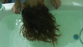 UNDERWATER HAIR WASHING