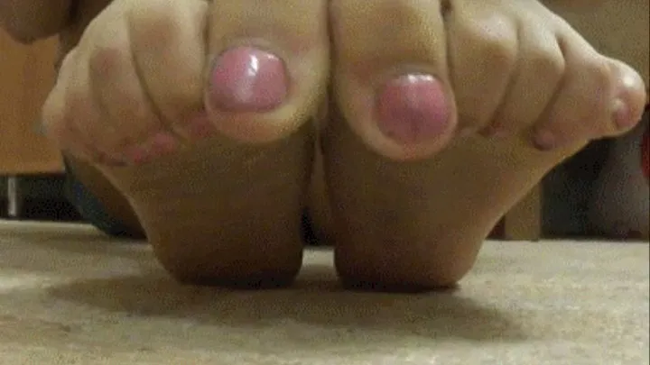 RIDICULOUS TOES