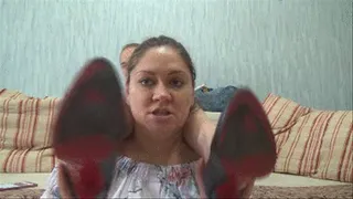 I LOVE TO SMELL YOUR FUCKING FEET!!! (