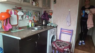 HAIR WASHING IN KITCHEN SINK (s)