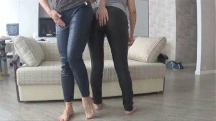 EVELINA AND JANIN MASTURBATE IN THE LEATHE PANTS (lp)