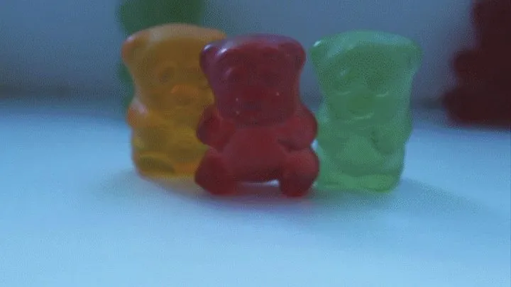 GUMMY BEARS IN MY MOUTH (vore)