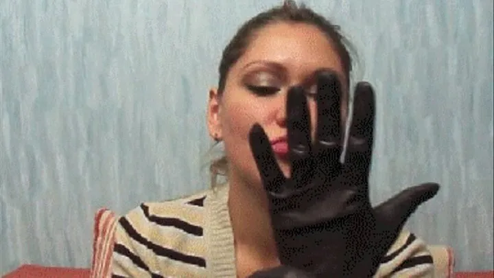 SMELL OF LEATHER GLOVES