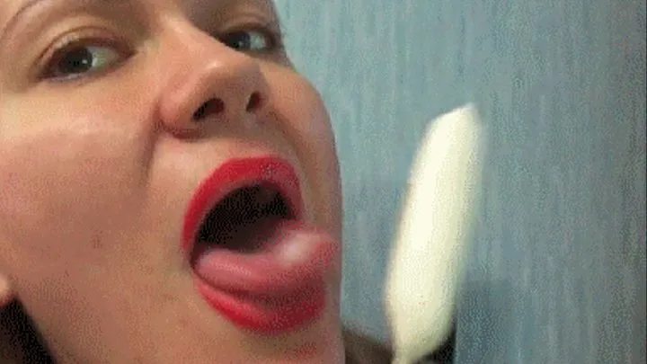 TONGUE ON THE ICE-CREAM