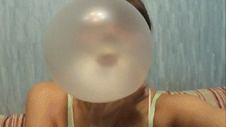 BUBBLE GUM IN MY MOUTH